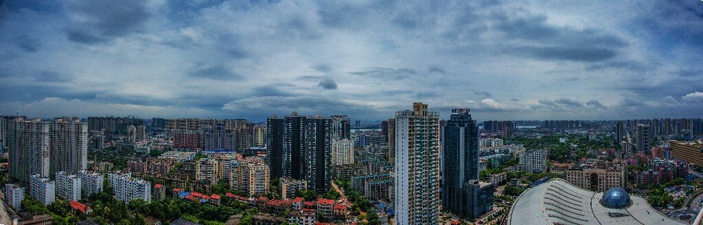 武汉少有的天空。下完雨