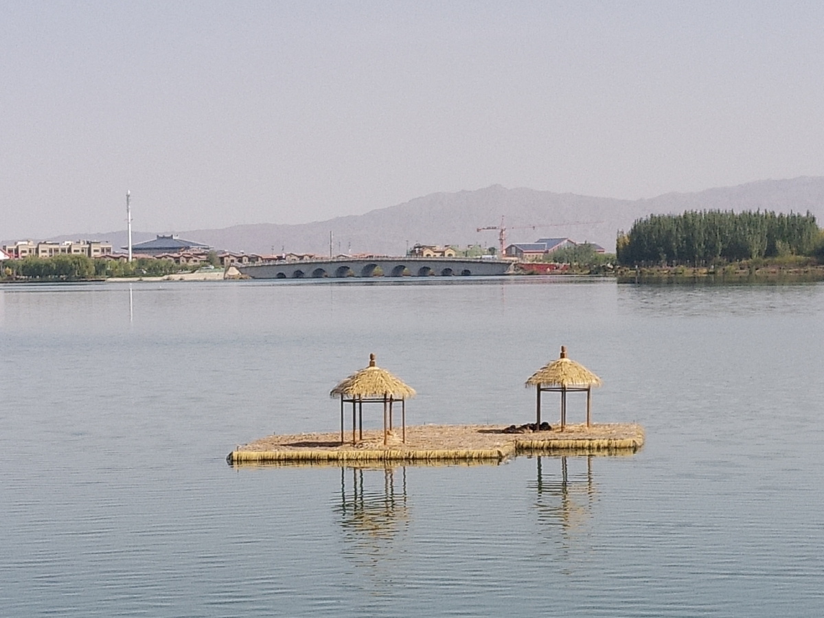 张掖滨湖广场水天一色随拍