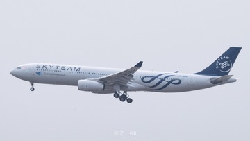 252605