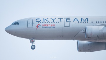 78537