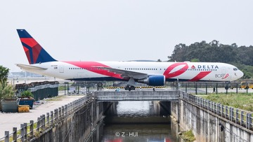 252586