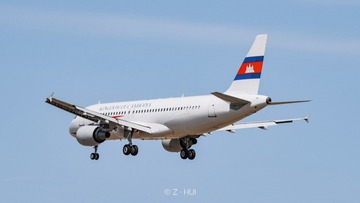 266703