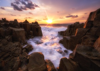 艳阳海