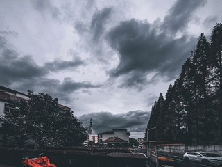 43896
