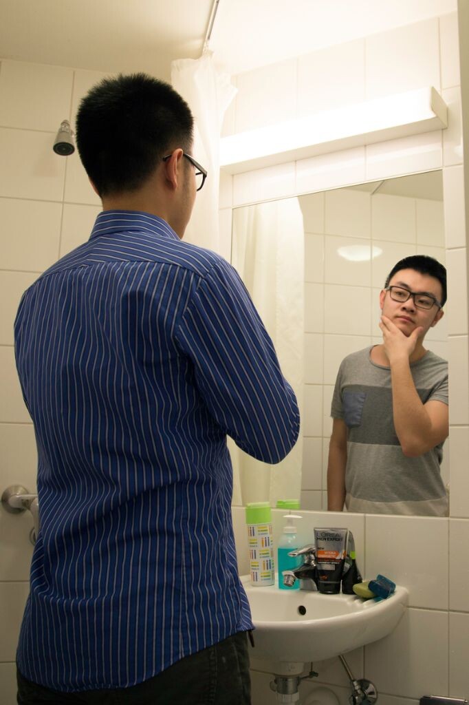 我的自画像 哈哈  