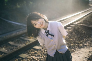 177078