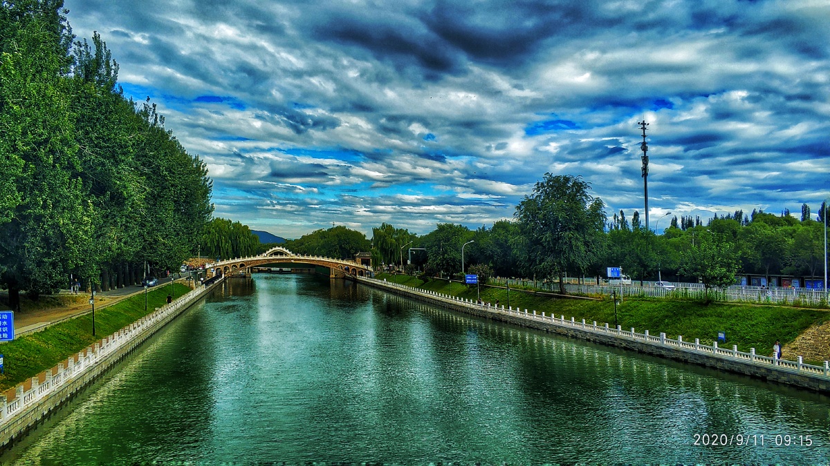 颐和园南门昆玉河