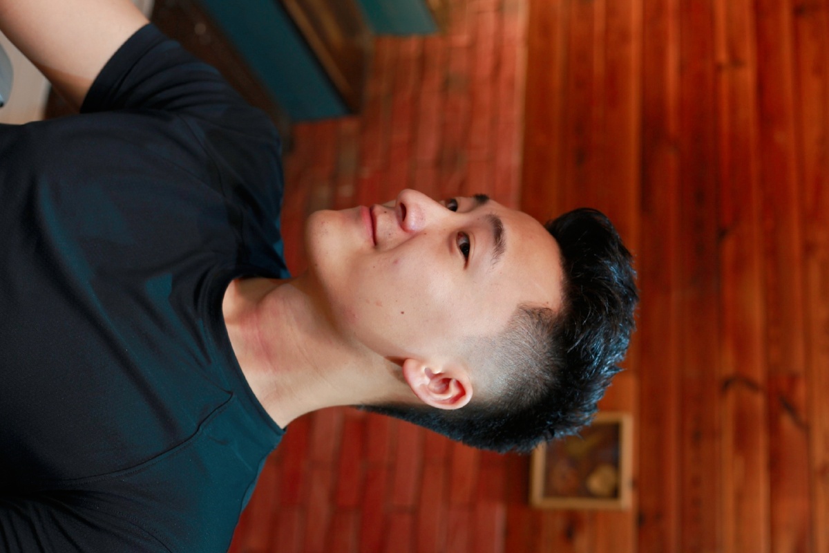 一款很阳光很刚的很正气的男士发型你值得拥有