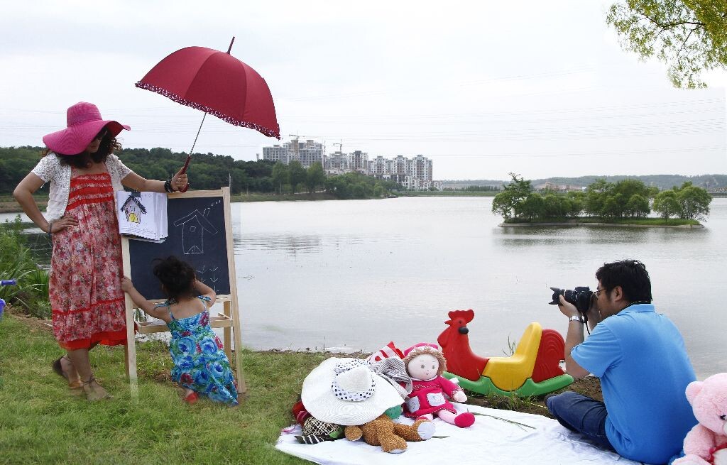 浑河沈阳母亲河一家欢乐的假日
