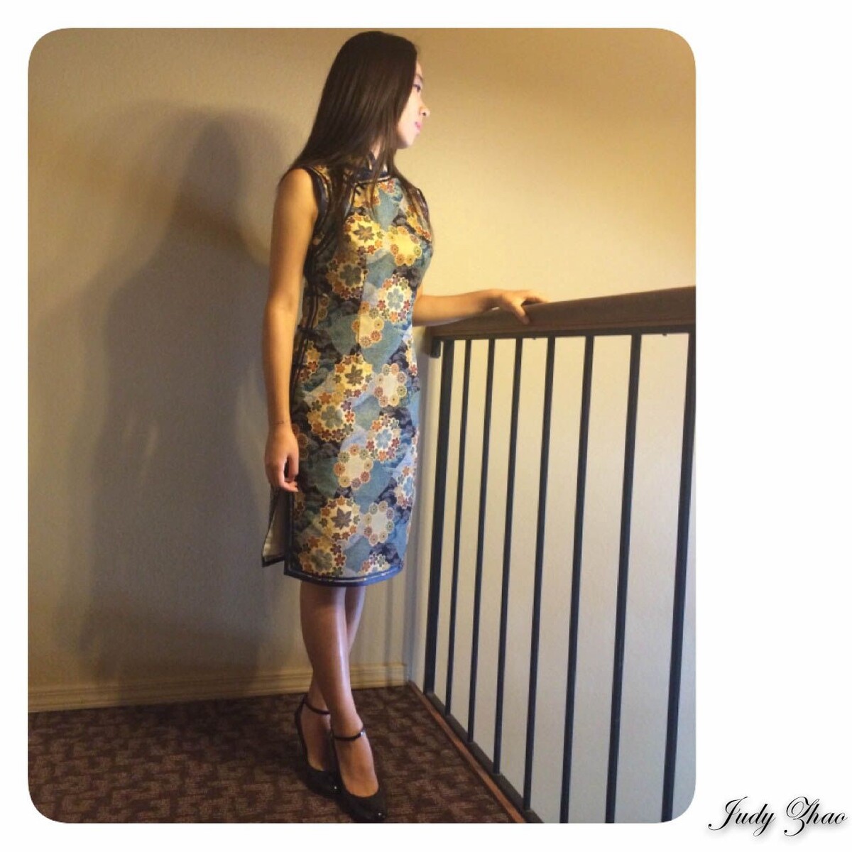2014.4.24 Day 114 终于决定把这条旗袍拿出来穿了，MBP Gala night，我还是可以很淑女的~