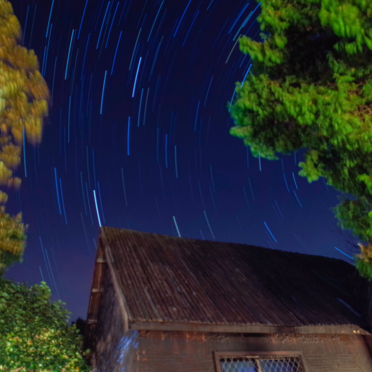初试星轨，画质有点渣。。。