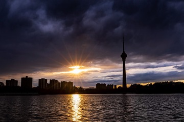 280320111523_