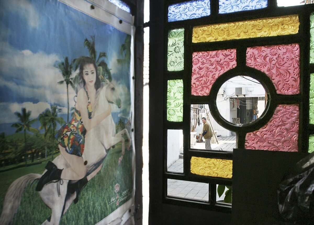 落地花格长窗是苏州老宅的特征.    2010年3月摄于桃花坞
