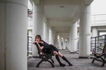 001