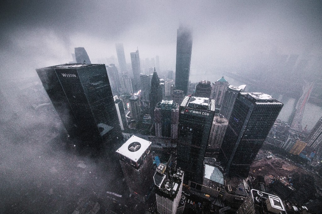城市之巅，重庆渝中半岛.几十年难得一见的奇观.