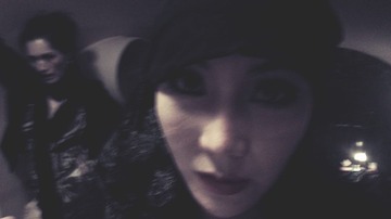 1 (18)