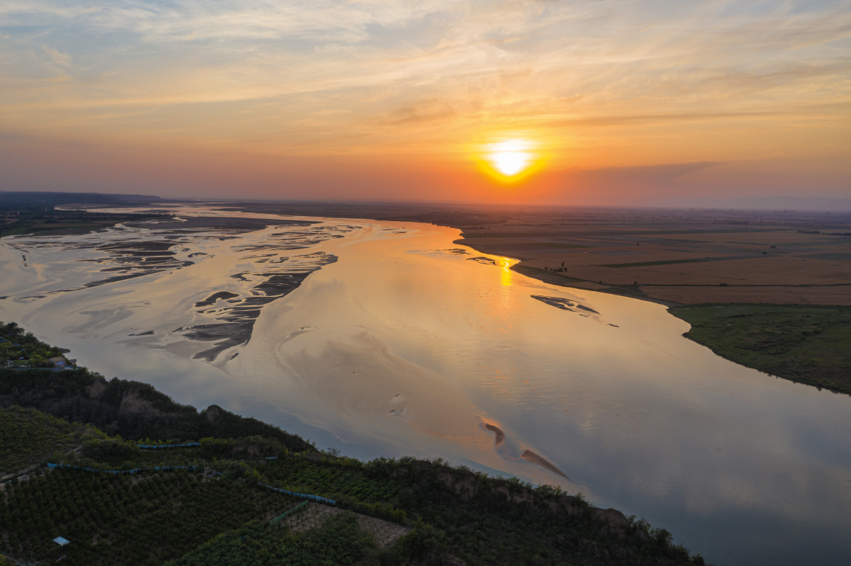 郑州虎牢关黄河夕照
