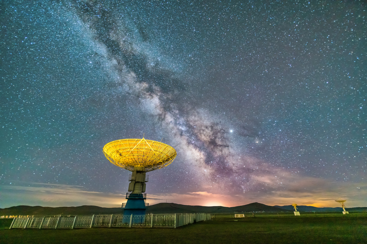 草原天眼望星空
