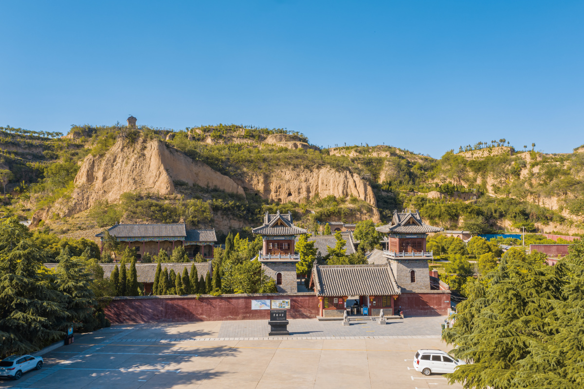 航拍巩义石窟寺