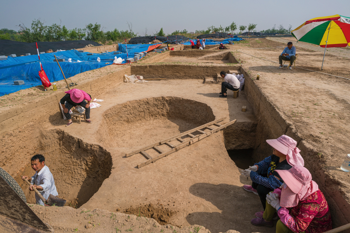 郑州双槐树遗址河洛古国发掘现场