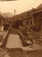 门前。