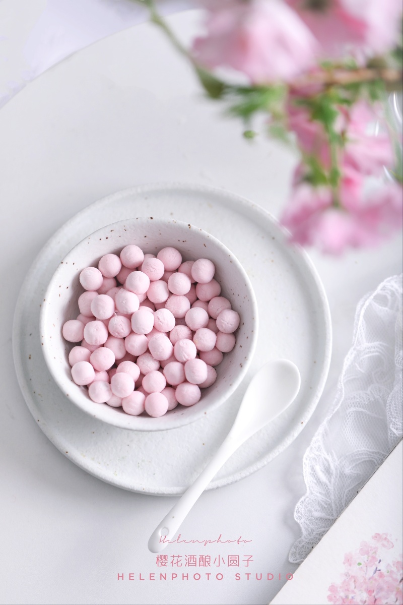 春日小点心樱花酒酿小圆子糯糯的小圆子淡淡的樱花酒香味道清淡中又