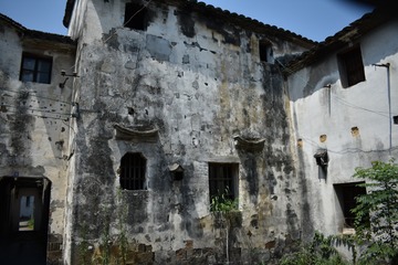 201013