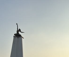 001