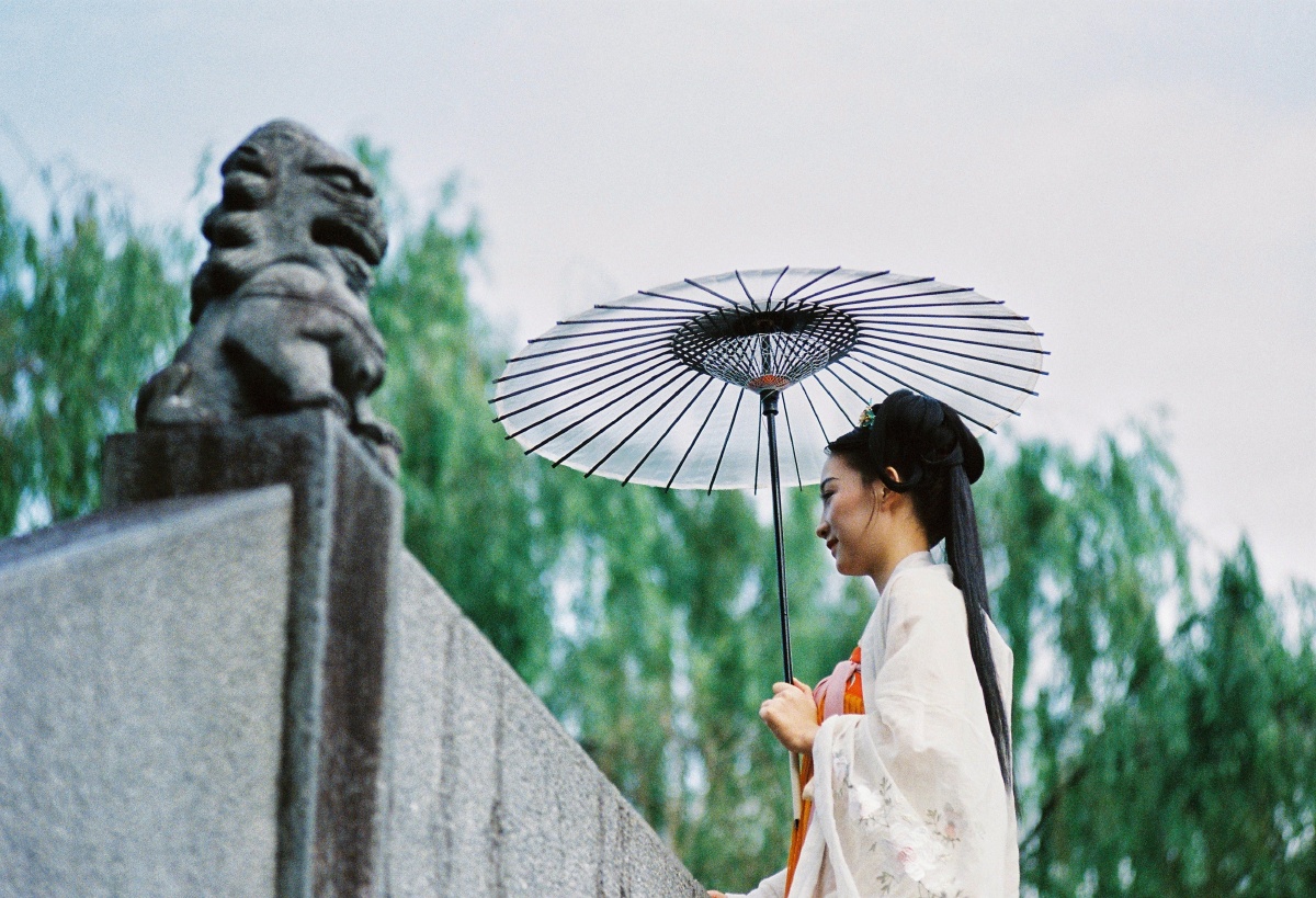 桥边姑娘