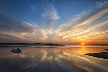 水库日落