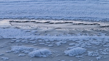 暗流涌动