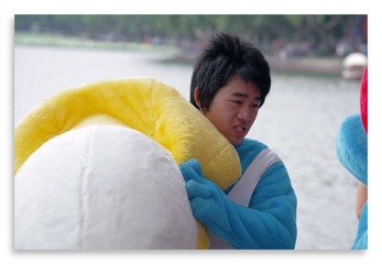 蓝精灵在西湖
