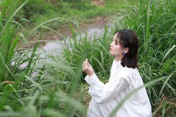 001