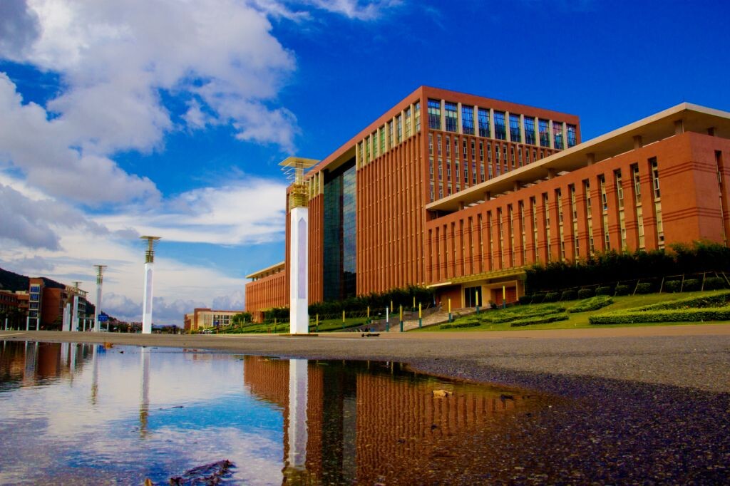 亚洲单体最大的图书馆,吉林大学珠海学院