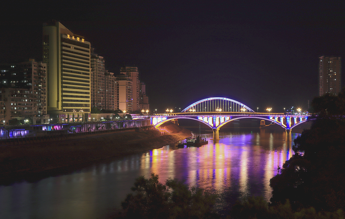 西江明珠梧州市夜景