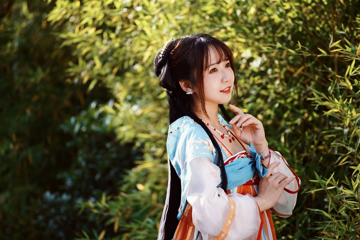 瑶瑶汉服出镜/后期:喵喵快门机器:我难得的晴天哦