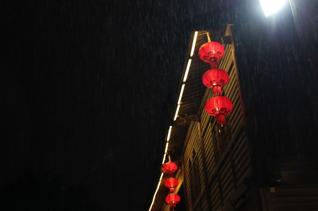 春雨小楼一夜