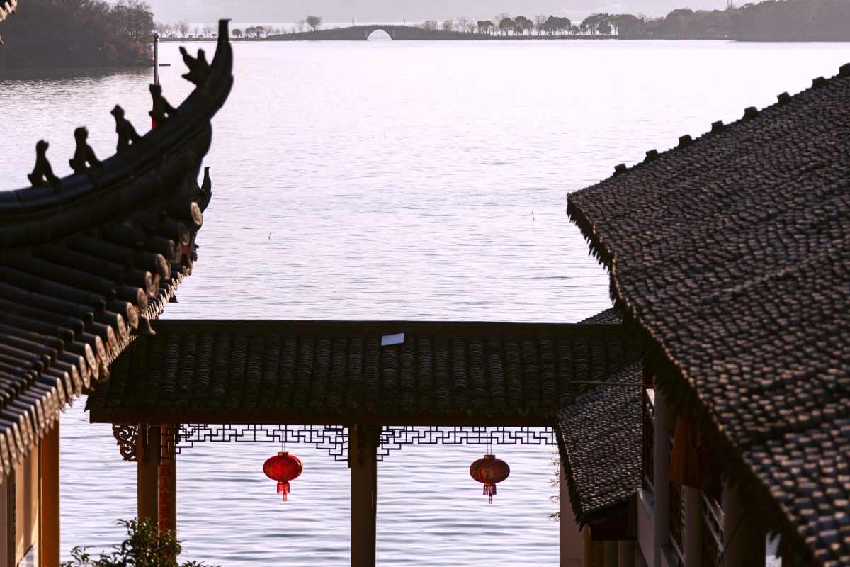 东钱湖十景之夕照二灵寺