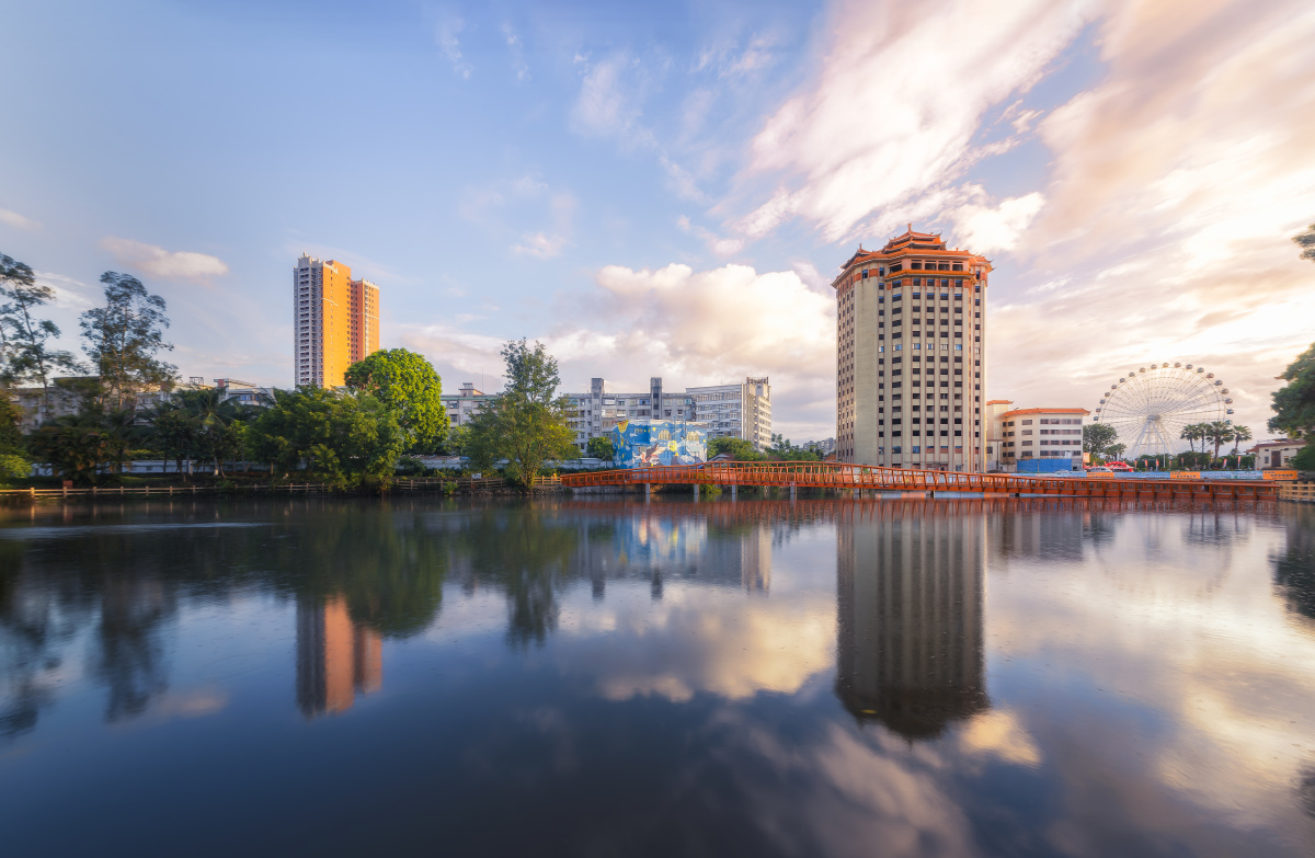 茂名新湖公园落日一角