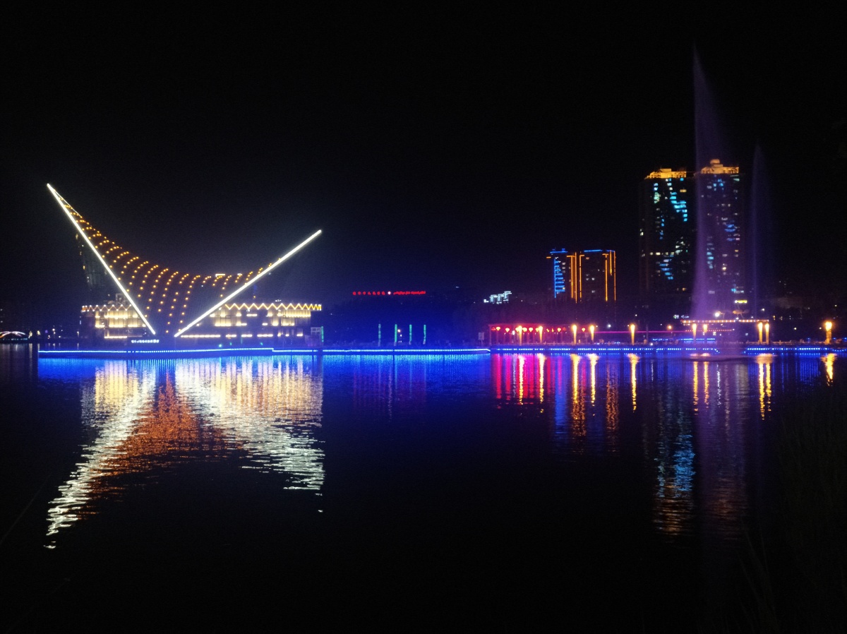 喀什东湖公园