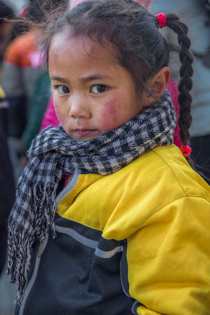 流着鼻涕，印着高原红的面颊，似乎是每一个藏族孩子的标签