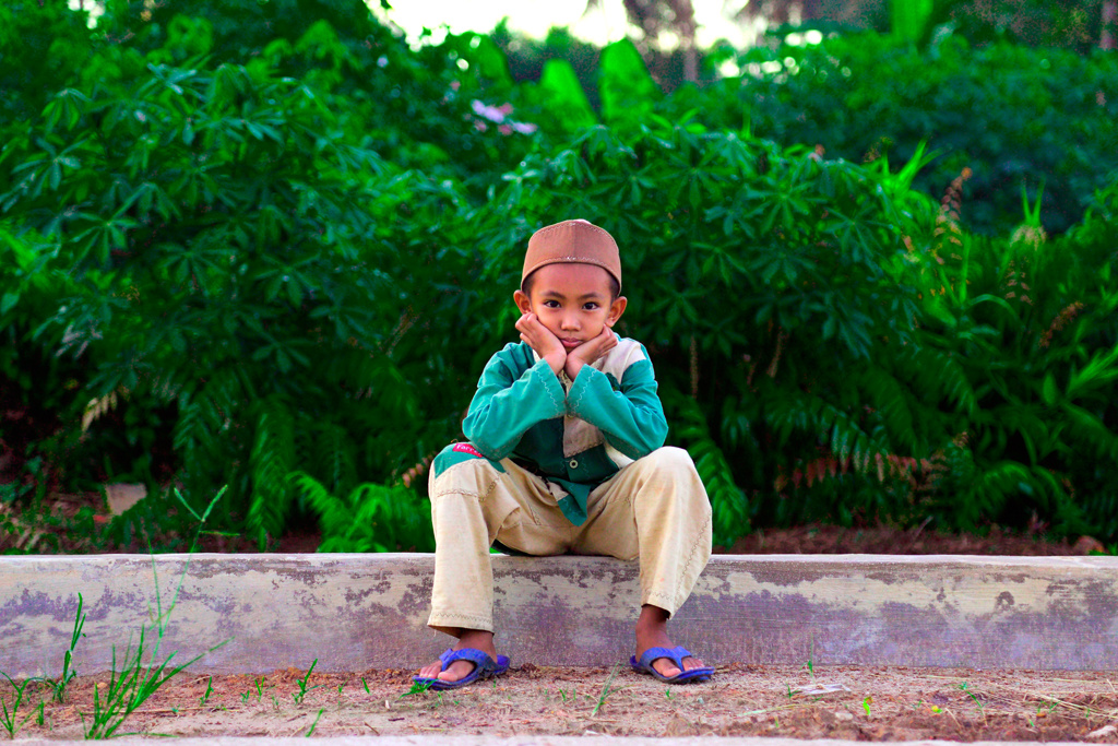 色彩上的印尼孩子的世界