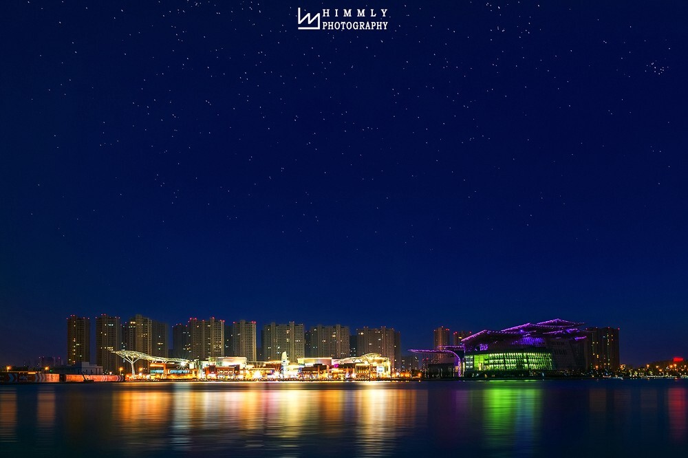 每次天好的时候,下班只要有空就会出拍拍无锡的夜景,这是万象城