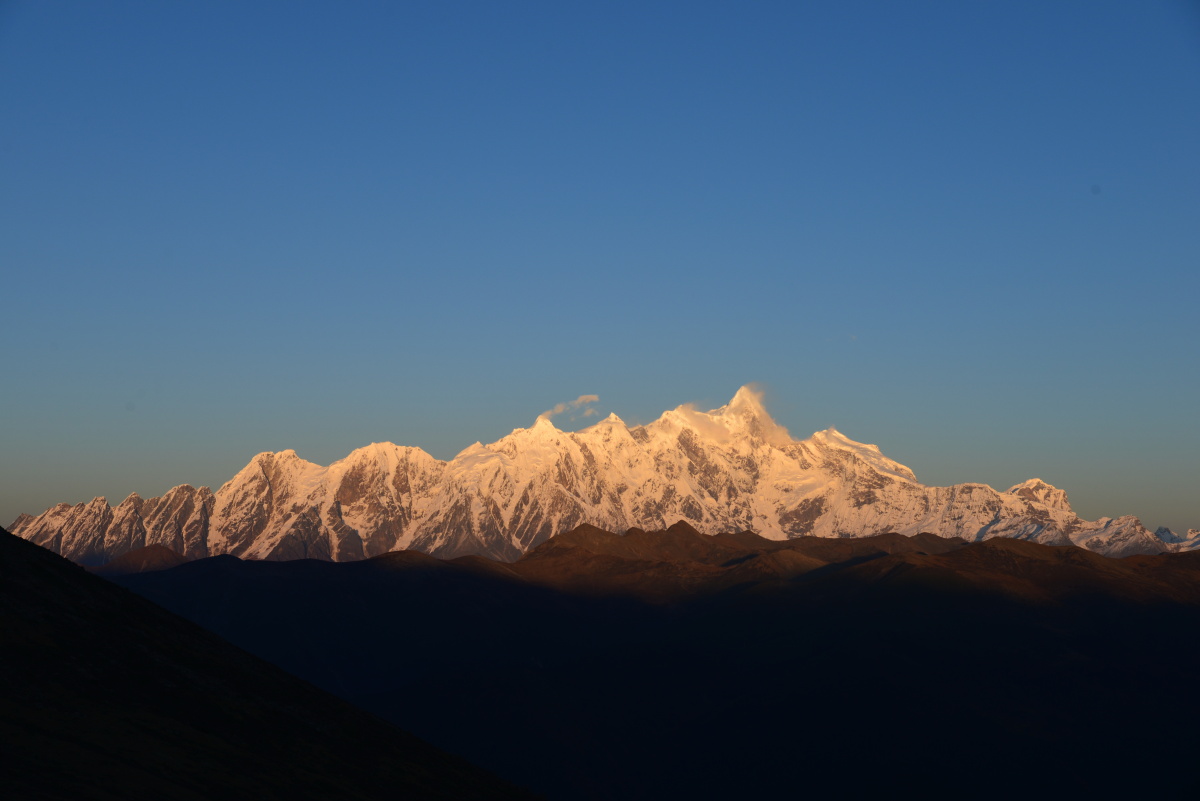 夕阳下的南迦巴瓦峰