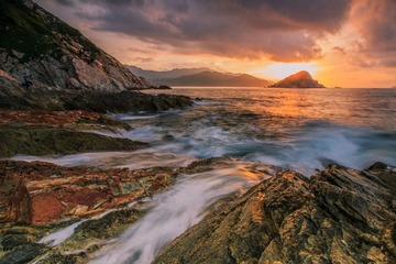 黑岩角