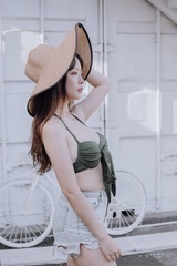 001