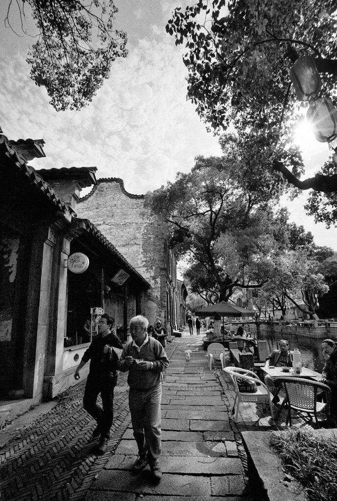惠山古镇<br />
LEICA M7;Distagon T*2,8/15mm ZM<br />
Kodak Double X 5222电影负片<br />