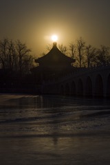 邻居自家门前