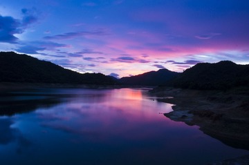 水库夕阳