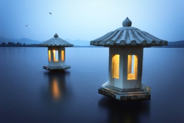 安静的夜西湖